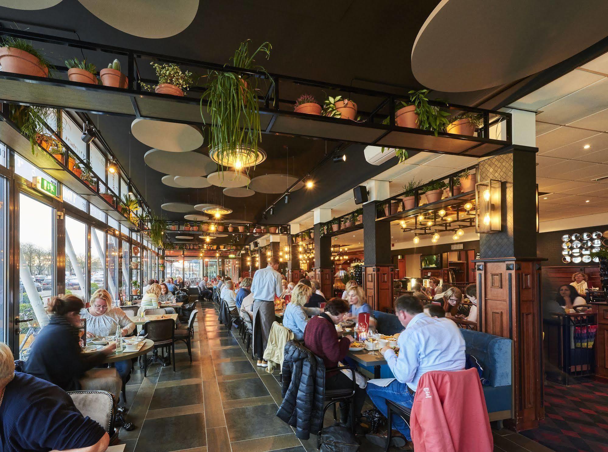 Hotel Restaurant Grandcafe 'T Voorhuys Emmeloord Kültér fotó